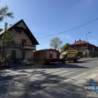 Służby interweniują na ul. Sportowej