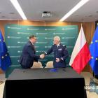 Umowa na dofinansowanie zakupu radiowozów hybrydowych dla Śląskiej Policji