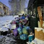  Wiata śmietnikowa przy skrzyżowaniu ul. Radosnej i ul. Powstańców Śląskich