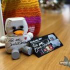 Model maskotki Joy zbudowany z klocków LEGO