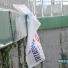 Zniszczone banery wyborcze