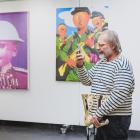 Jiří Surůvka na finisażu jaworznickiej wystawy 