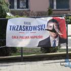 Zniszczone banery wyborcze