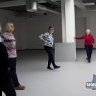 Cotygodniowe ćwiczenia Tai Chi w klubie To i Owo w Jaworznie. Fot. Julia Lizończyk