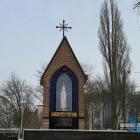 Kapliczka gietrzwałdzka czeka na poświęcenie. Jak podoba się mieszkańcom?