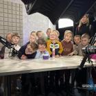 Przedszkolaki z Przedszkola Miejskiego nr 10 z grupy Pszczółki w odwiedzinach w redkacji