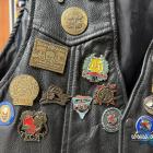 Skórzana kamizelka z motocyklową historią na aukcji WOŚP