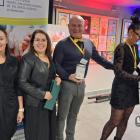 Prezes Joanna Dziubanik z wolontariuszami 