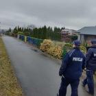 Patrol na działkach. Fot. Komenda Miejska Policji w Jaworznie