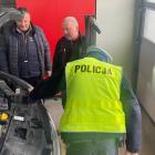 Kontrole świateł w samochodach. Fot. KMP Jaworzno