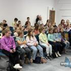 Pokazowe warsztaty chemii w Jaworznickim Uniwersytecie Dziecięcym