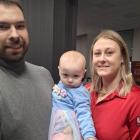 Tato Wiktor, mała Pola i mama Ola