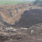 Mafia śmieciowa złapana na gorącym uczynku. Chcieli zakopać 20 ton śmieci. Fot. Śląska...