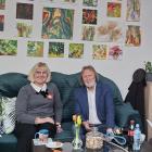 Instruktor wiązania węzłów żeglarskich Jarosław Paul (pierwszy z prawej)