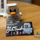 Model maskotki Joy zbudowany z klocków LEGO