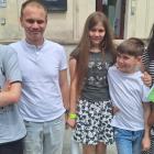 Janek, tato Piotr, Hania, Kuba, mama Marta 