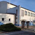 Hala sportowa MCKiS na Osiedlu Stałym w Jaworznie pozostaje zamknięta. Czeka ją remont....