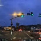 Śmieciarka przejechała na czerwonym świetle. Fot. Informacje drogowe Jaworzno i okolice