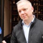 Dariusz Kędziora - właściciel sklepu Winobranie. 