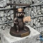 Nowa figurka chomika w Jaworznie - chomik budowniczy