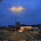 Śmieciarka przejechała na czerwonym świetle. Fot. Informacje drogowe Jaworzno i okolice