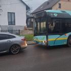 Kolizja autobusu z samochodem w Byczynie