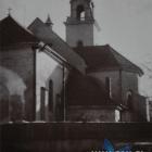 Kościół św. Wojciecha w Jaworznie. Stan sprzed II wojny światowej. W obrębie budynku...