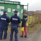 Patrol na działkach. Fot. Komenda Miejska Policji w Jaworznie