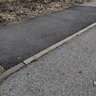 Fragment chodnika z wymienioną nawierzchnią. Fot. Patrycja Koprzak