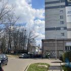 Kobieta wypadła z okna