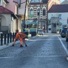 Naprawiają kostkę na ul. Mickiewicza w Jaworznie