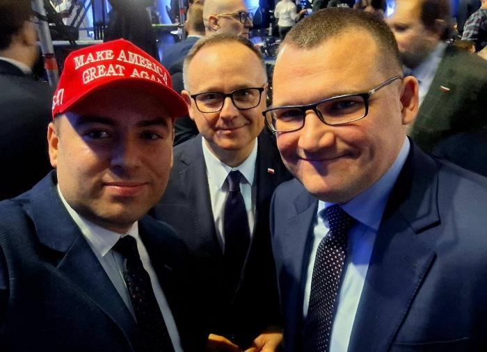 Zdjęcia z oficjalnego profilu Macieja Stanka. 