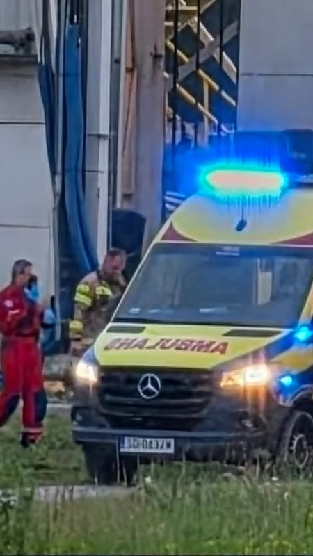 Wypadek na terenie szybu Grzegorz. Poszkodowany zabrany do szpitala