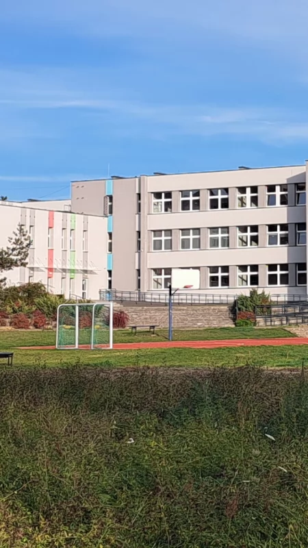 Część dachu na budynku CKZiU w Jaworznie będzie remontowana