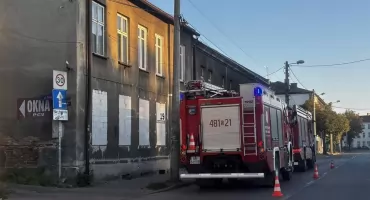 Dramat na ulicy Jagiellońskiej. Nie żyje 62-letni mężczyzna, a jego ciało widzieli znajomi przez okno
