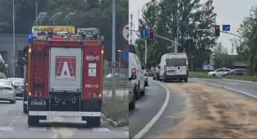 Rozlana substancja na DK 79. Utrudnienia w ruchu [AKTUALIZACJA]