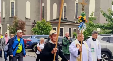 229. Piesza Jaworznicka Pielgrzymka na Jasną Górę już w drodze 