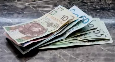 Świadczenie pielęgnacyjne 2025 – zasady, wysokość i sposób składania wniosków