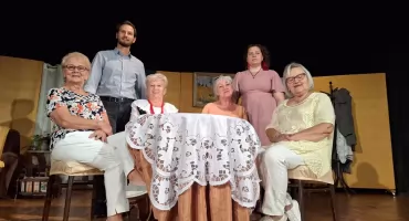 Grupa teatralna „Po Godzinach” w bardzo zabawnej komedii