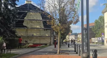 W centrum Jaworzna powstaje mural. Kto będzie z niego spoglądał?