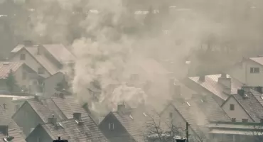 Sprawdzą, czym ogrzewasz dom i jak pozbywasz się odpadów. Ruszają kontrole straży miejskiej