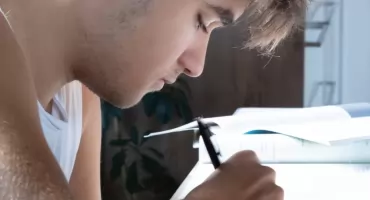Renta rodzinna dla studenta. Ostatnie dni na dostarczenie zaświadczenia do ZUS
