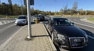 Kolizja na skrzyżowaniu ulic. Reja i Chopina. Kobieta w Renault nie ustąpiła pierwszeństwa
