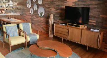 Meble dębowe do salonu - funkcjonalność i elegancja w jednym