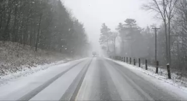 Silny wiatr i przymrozki – IMGW ostrzega przed załamaniem pogody