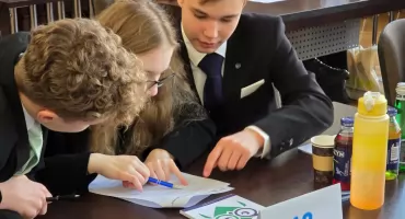 ZUS informuje: Ponad 3,7 tys. uczniów ze 136 szkół ponadpodstawowych w województwie śląskim sprawdzi swoją wiedzę o ubezpieczeniach społecznych