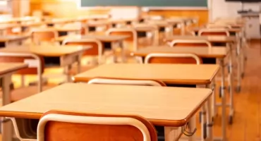 Zawieszenie zajęć przedłużone. W szkole wciąż jest zbyt zimno, aby się w niej uczyć