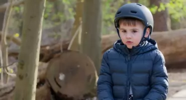 Nowe zasady na drogach od 2026 roku. Kaski dla młodych i prawo jazdy od 17 lat