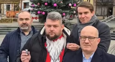 Ciepły posiłek dla osób potrzebujących - charytatywna akcja na rynku