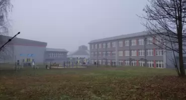 Uczniowie klas I-III w SP 7 zaczynają lekcje kilka razy przed 11, a nawet przed 12